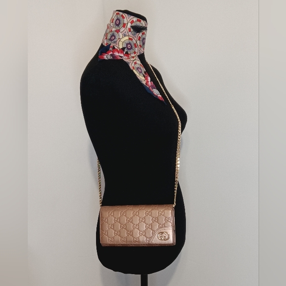 Gucci Handbags - EUC GUCCI GUCCISIMA Trifold Wallet HAWAII EXCLUSIVE Rose Gold w/Chain